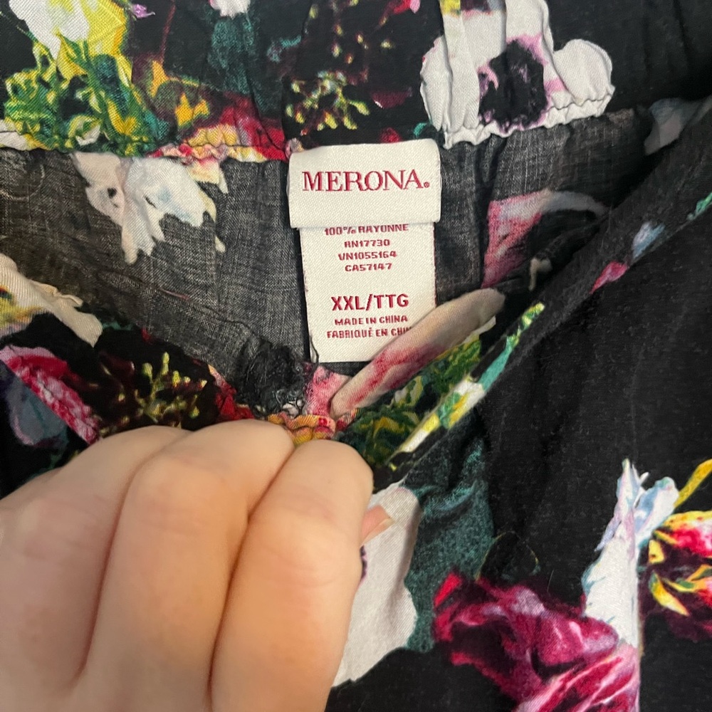 (3/$10) Merona floral wide leg pants - Picture 3 of 4